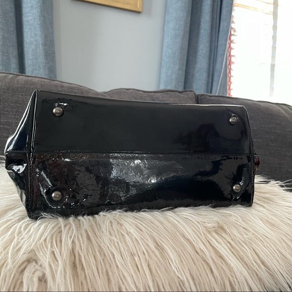 BOTTEGA VENETA Patent Leather Black Frame Bag - Picture 7 of 13